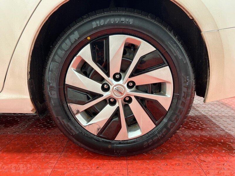 2022 Nissan Altima 2.5 S Image 10 of 43