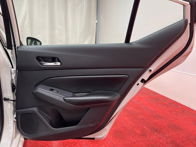 2022 Nissan Altima 2.5 S Image 20 of 43