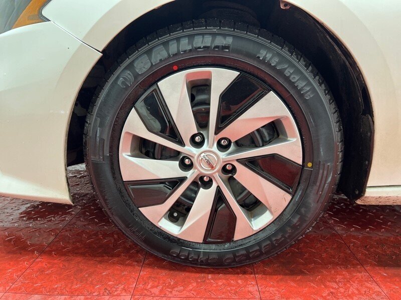 2022 Nissan Altima 2.5 S Image 11 of 43