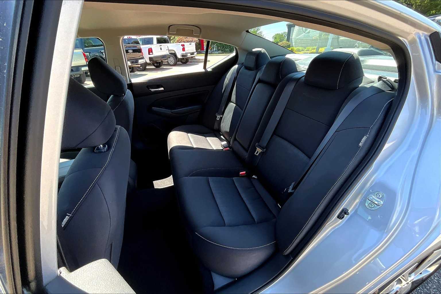 2022 Nissan Altima 2.5 S Image 11 of 33