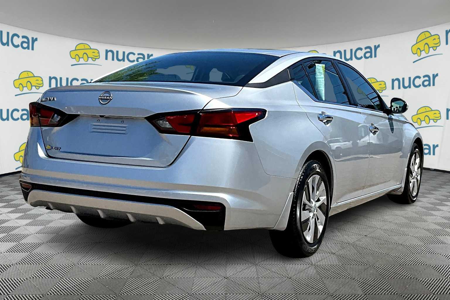 2022 Nissan Altima 2.5 S Image 4 of 33