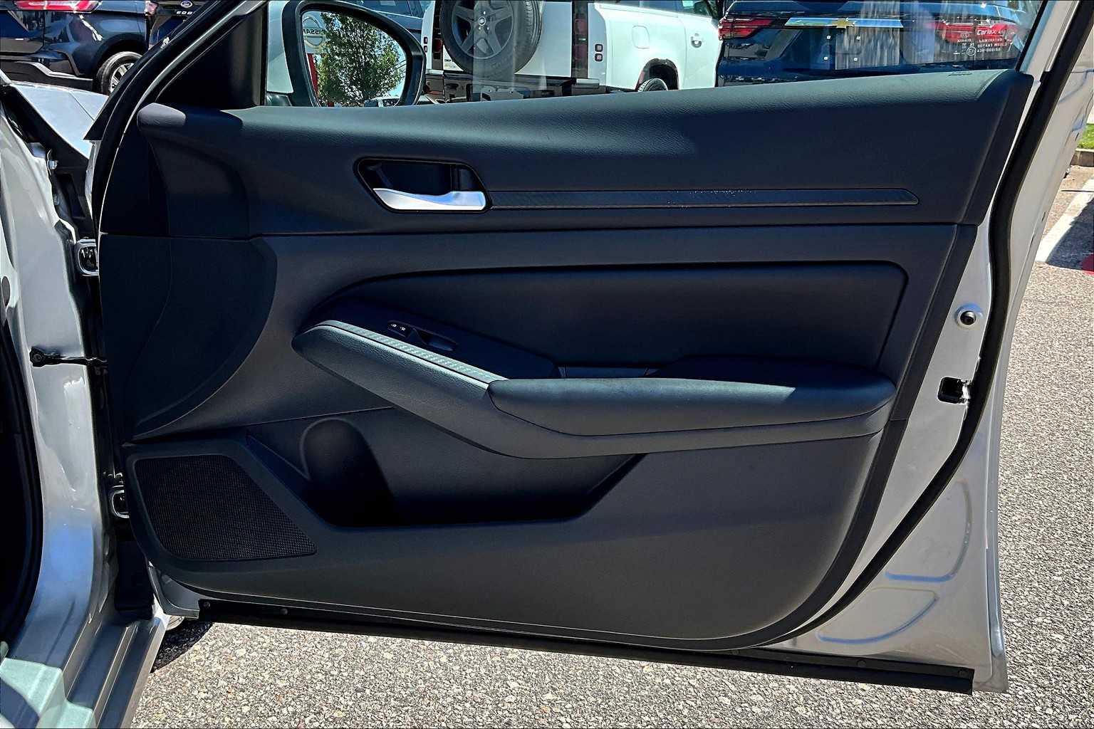 2022 Nissan Altima 2.5 S Image 26 of 33