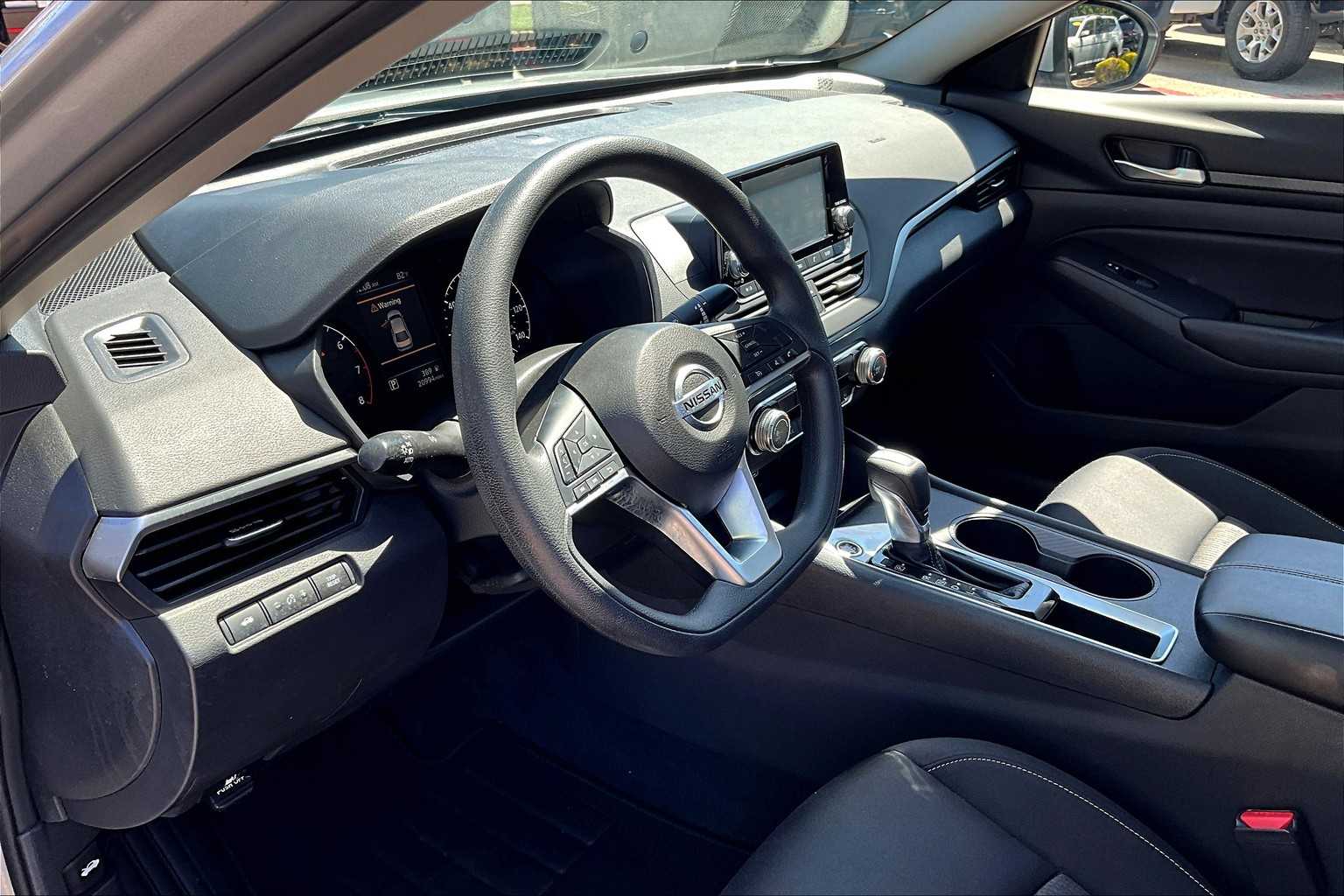 2022 Nissan Altima 2.5 S Image 15 of 33