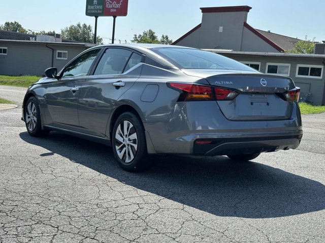 Vehicle image 6 of 26