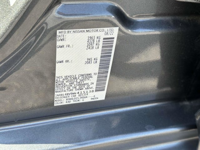 Vehicle image 22 of 26