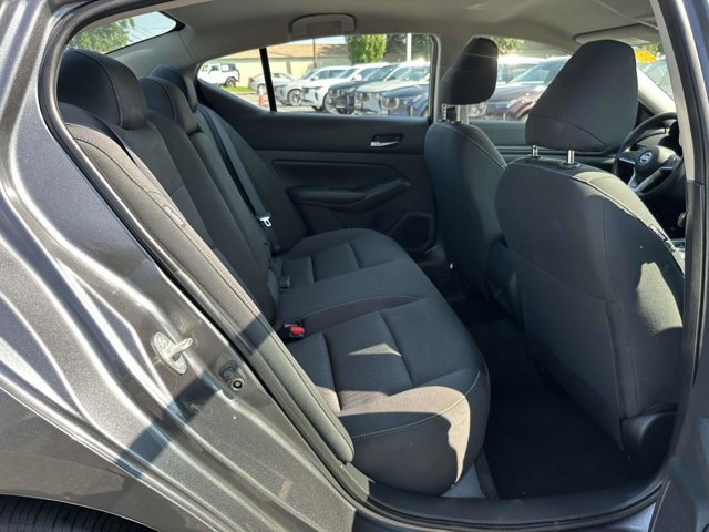 Vehicle image 9 of 26