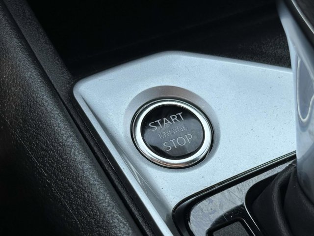 Vehicle image 23 of 26