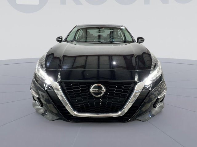 2022 Nissan Altima 2.5 SL Image 2 of 22