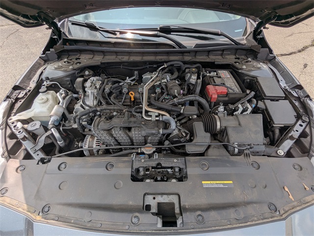 Vehicle image 25 of 27