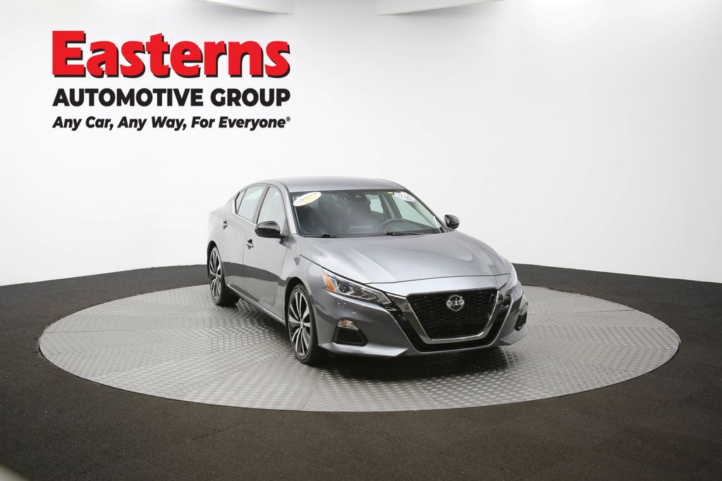 2022 Nissan Altima 2.5 SR Image 10 of 62