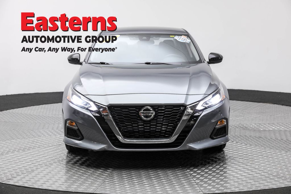 2022 Nissan Altima 2.5 SR Image 8 of 62