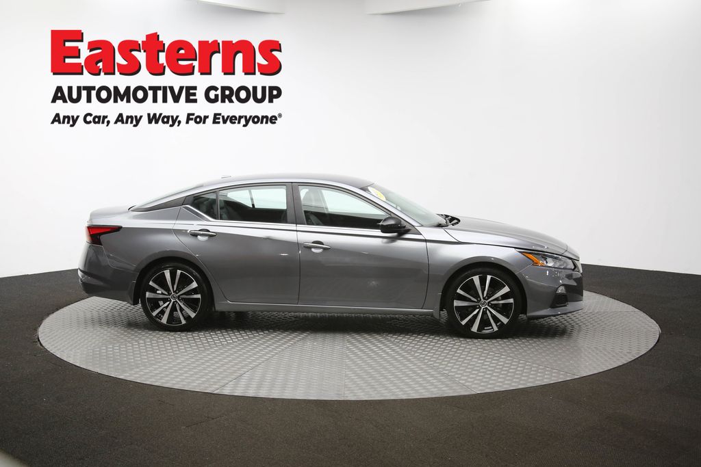 2022 Nissan Altima 2.5 SR Image 19 of 62