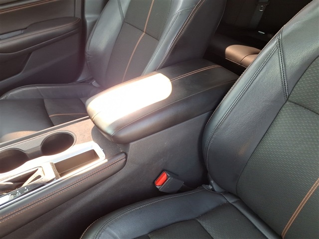 Vehicle image 23 of 24