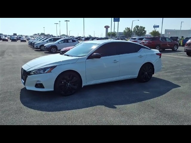 Vehicle image 2 of 24