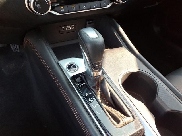 Vehicle image 20 of 24