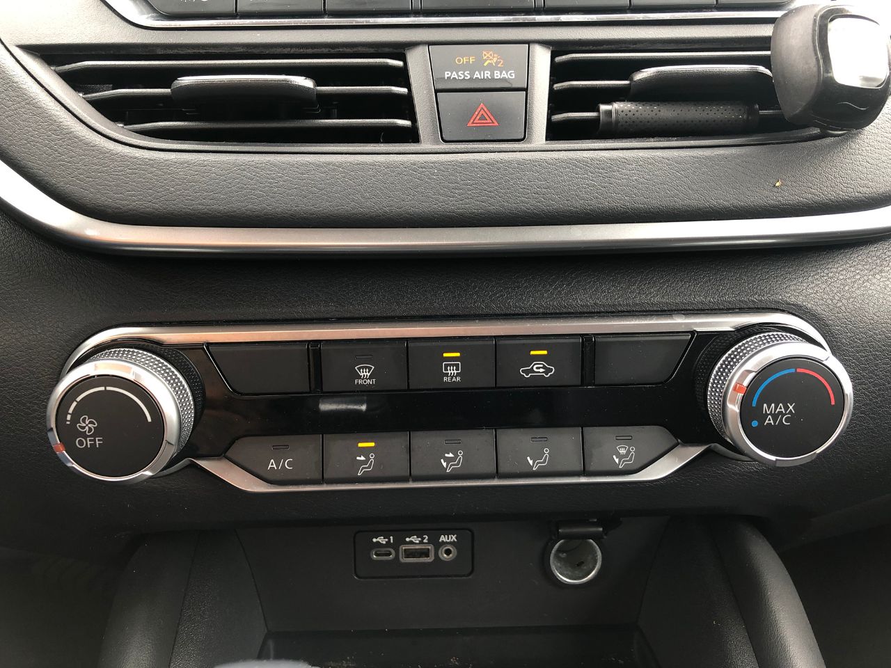 2022 Nissan Altima 2.5 SR Image 27 of 32