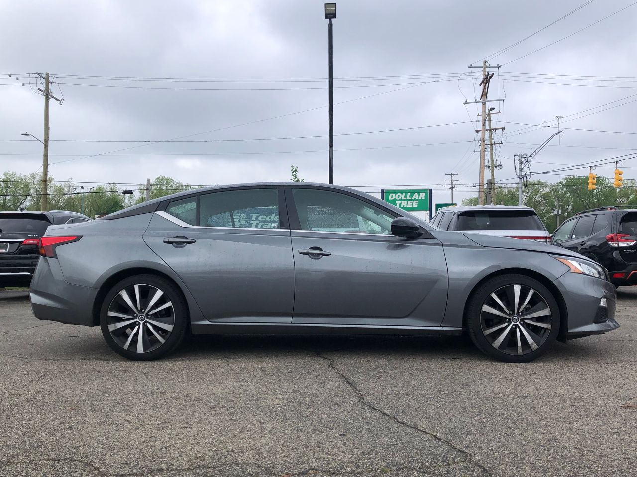 2022 Nissan Altima 2.5 SR Image 4 of 32