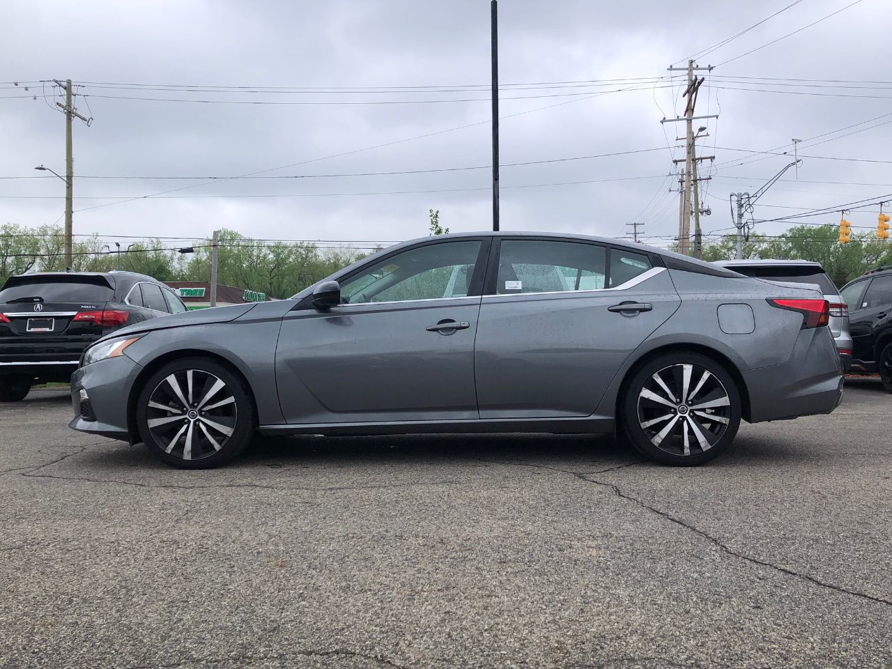 2022 Nissan Altima 2.5 SR Image 8 of 32