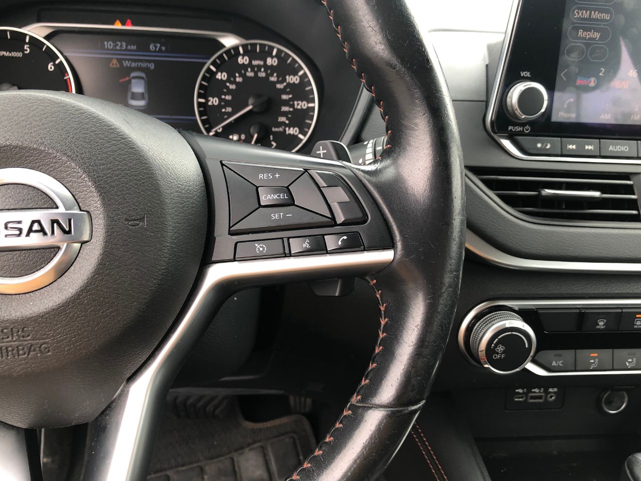 2022 Nissan Altima 2.5 SR Image 21 of 32