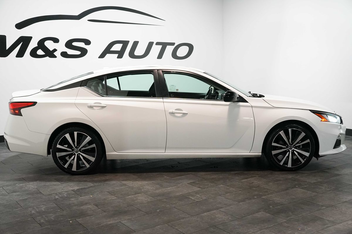 2022 Nissan Altima 2.5 SR Image 3 of 20