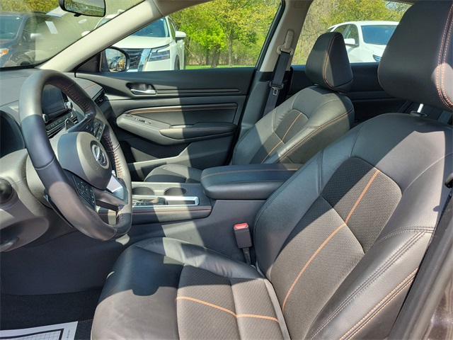 Vehicle image 5 of 30