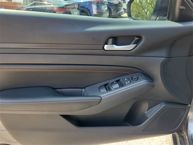 Vehicle image 20 of 30