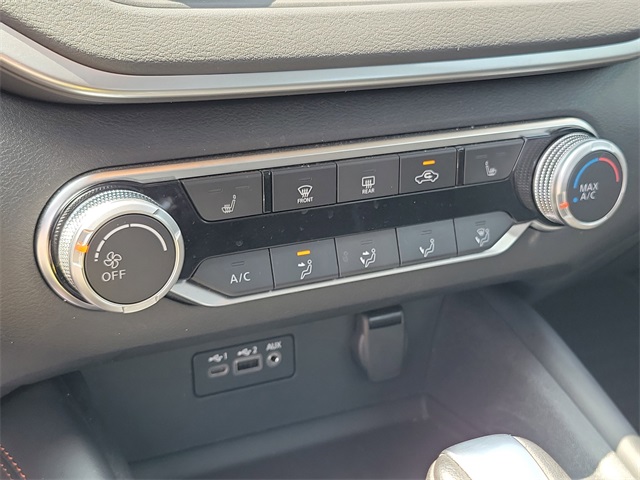 Vehicle image 15 of 30