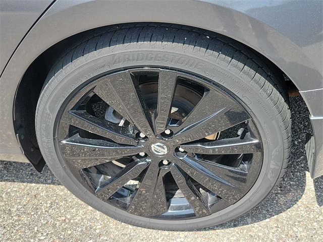 Vehicle image 29 of 30