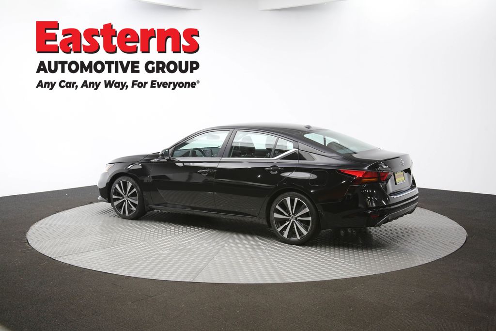 Vehicle image 30 of 61