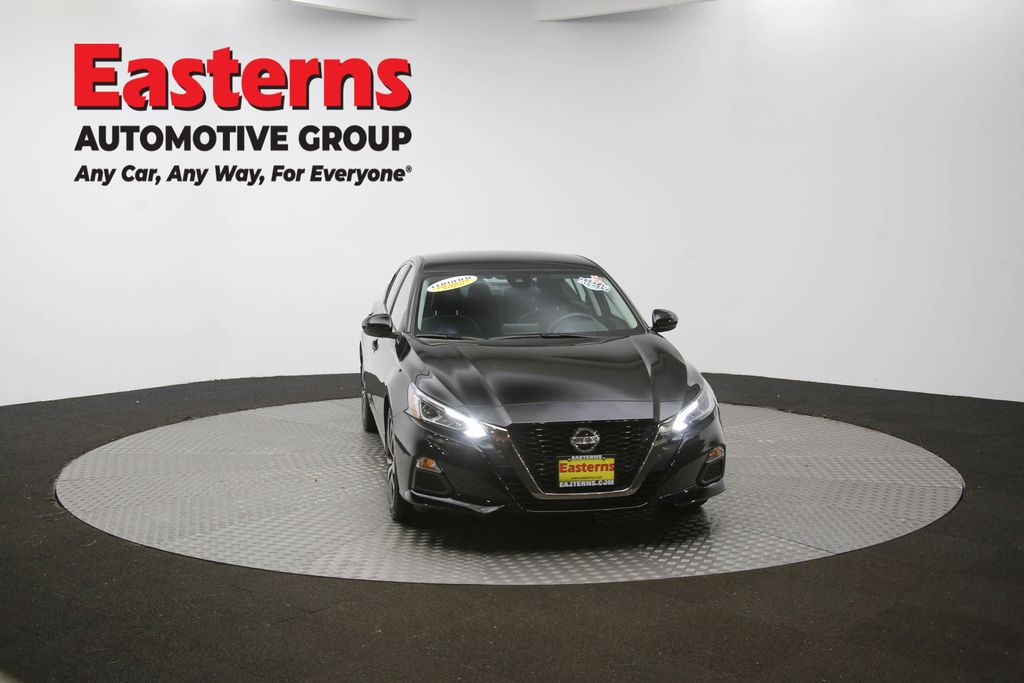 Vehicle image 11 of 61
