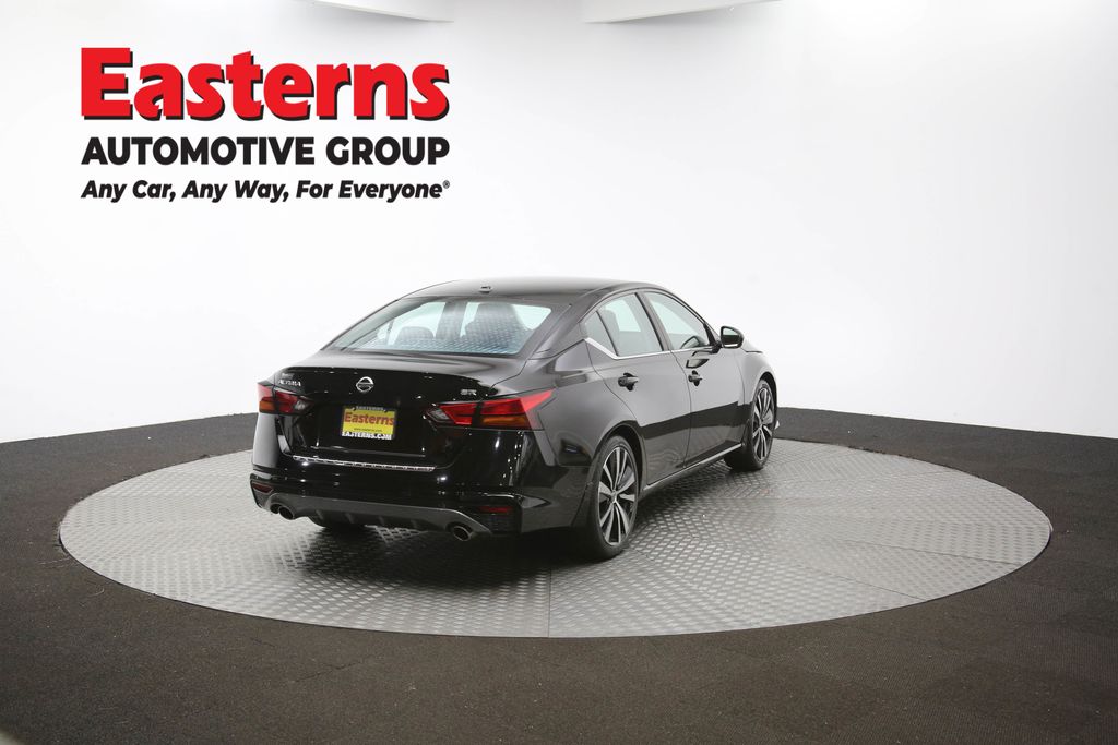 Vehicle image 23 of 61