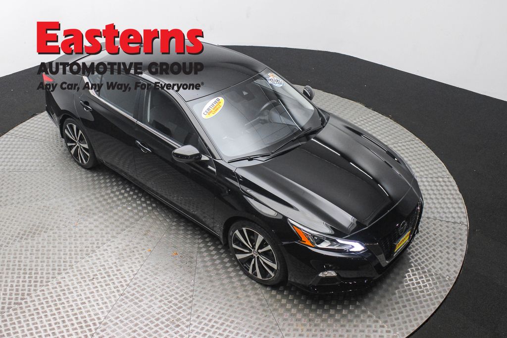 Vehicle image 15 of 61