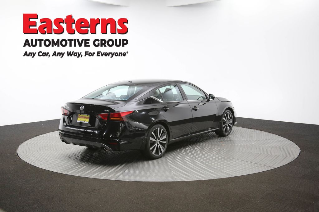 Vehicle image 19 of 61