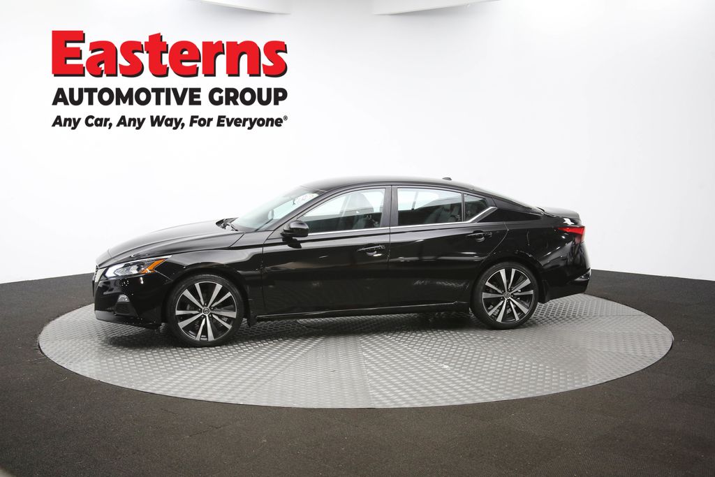 Vehicle image 34 of 61