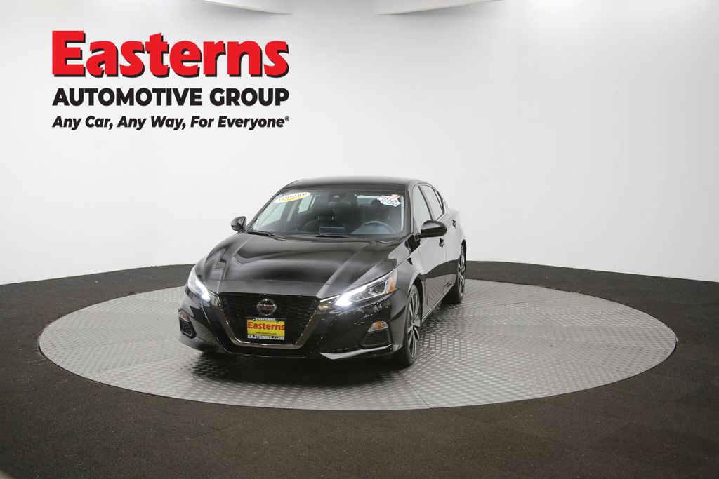 Vehicle image 2 of 61
