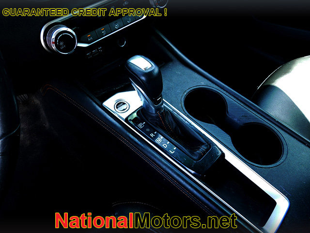 Vehicle image 9 of 14