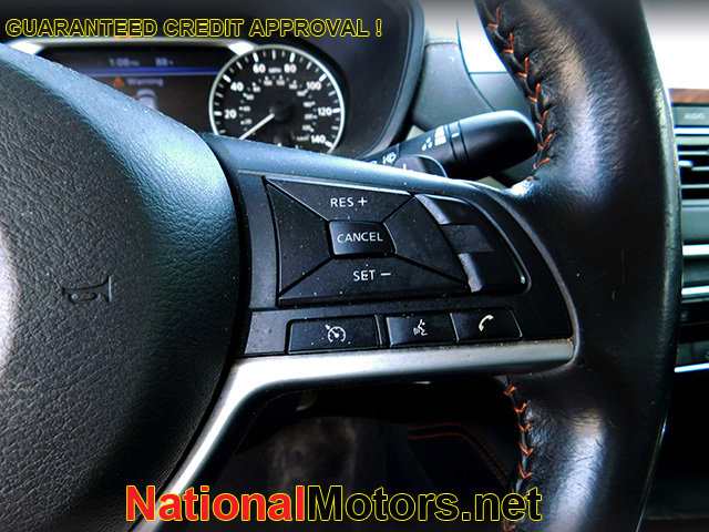 Vehicle image 10 of 14