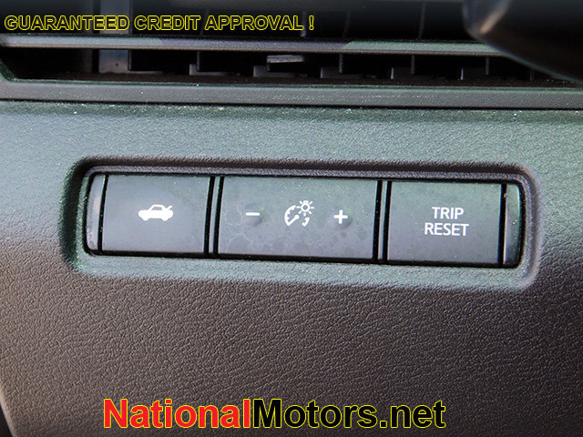 Vehicle image 13 of 14