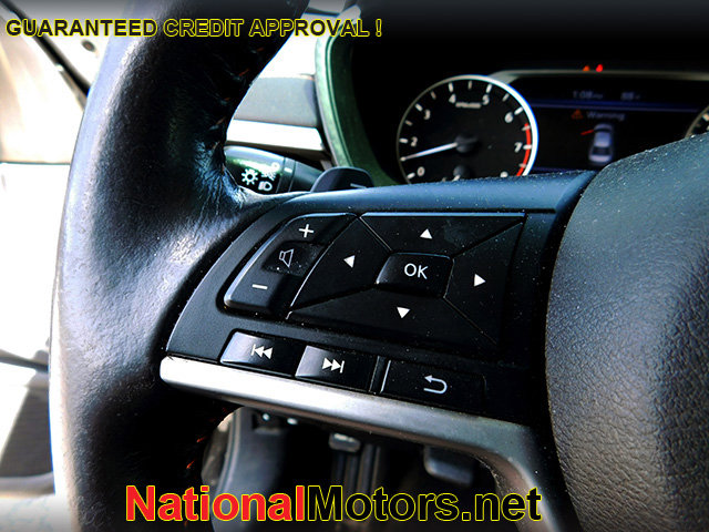 Vehicle image 11 of 14