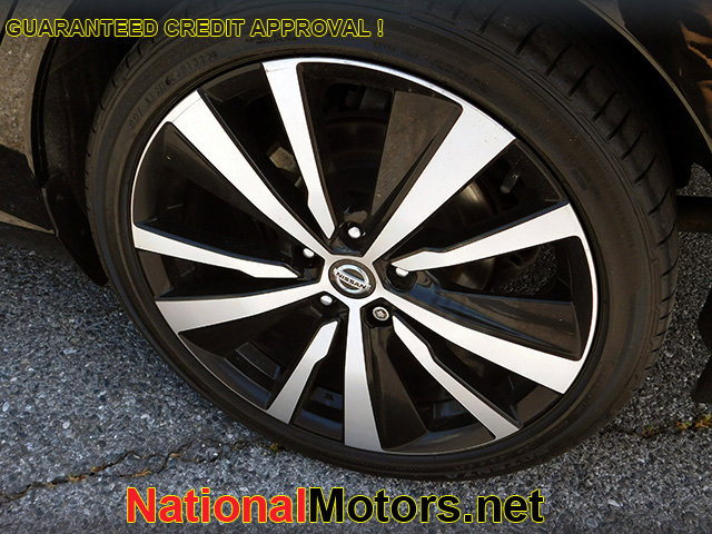 Vehicle image 5 of 14