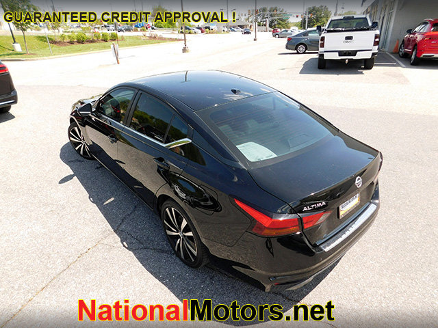 Vehicle image 2 of 14