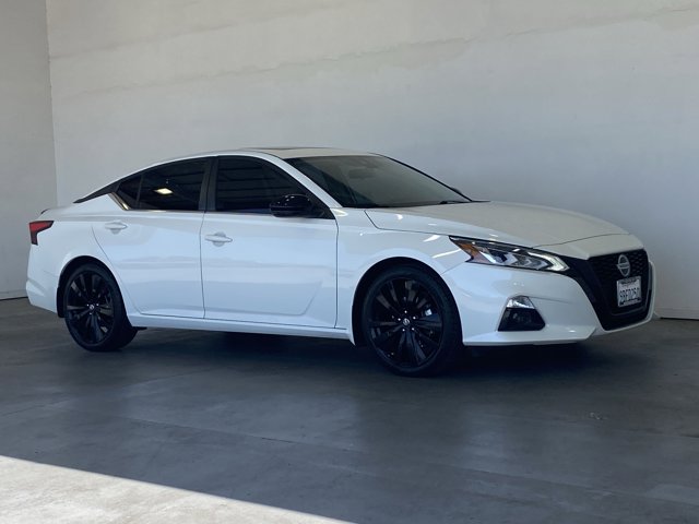 2022 Nissan Altima 2.5 SR Image 3 of 15