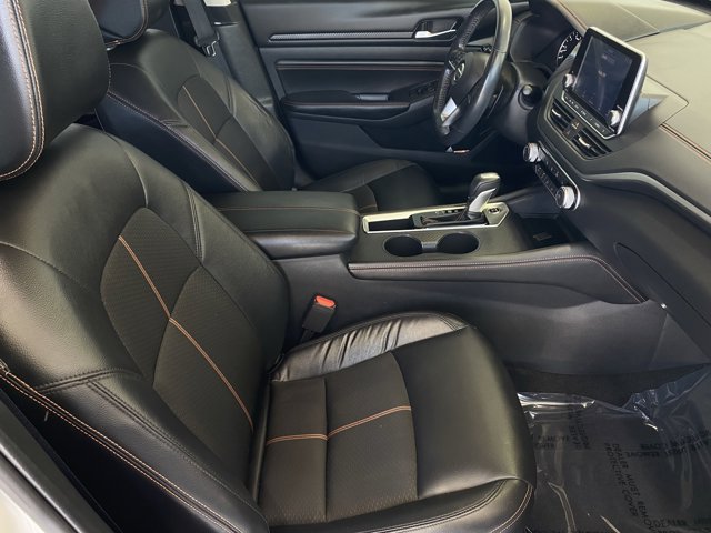 2022 Nissan Altima 2.5 SR Image 7 of 15
