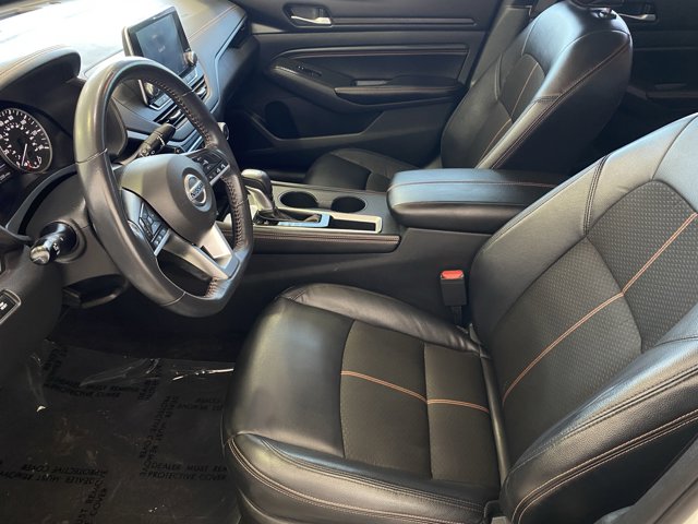 2022 Nissan Altima 2.5 SR Image 8 of 15