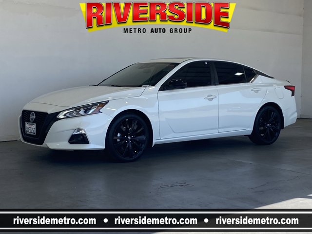 2022 Nissan Altima 2.5 SR Image 1 of 15