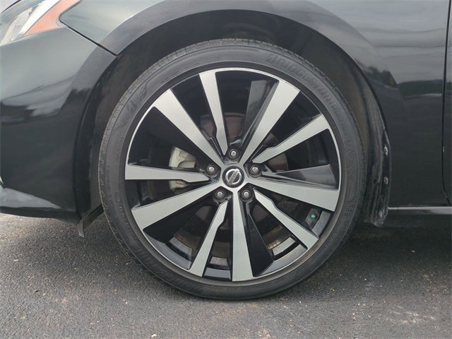 2022 Nissan Altima 2.5 SR Image 9 of 29