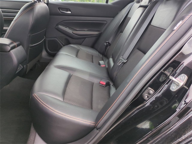 2022 Nissan Altima 2.5 SR Image 15 of 29