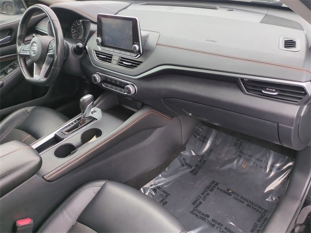 2022 Nissan Altima 2.5 SR Image 16 of 29