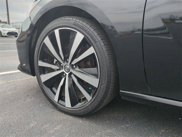 2022 Nissan Altima 2.5 SR Image 10 of 29