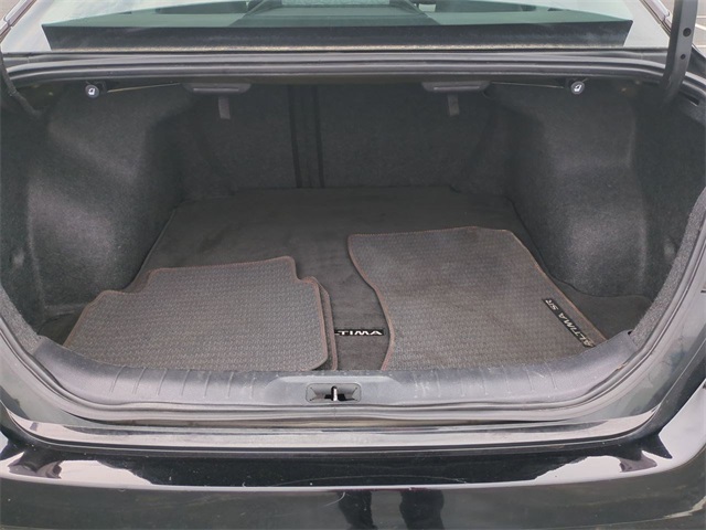 2022 Nissan Altima 2.5 SR Image 11 of 29